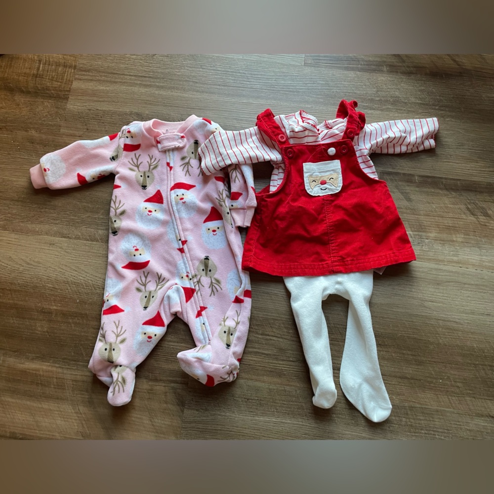 Christmas bundle newborn fleece footie pajamas & jumper dress EUC reindeer Santa